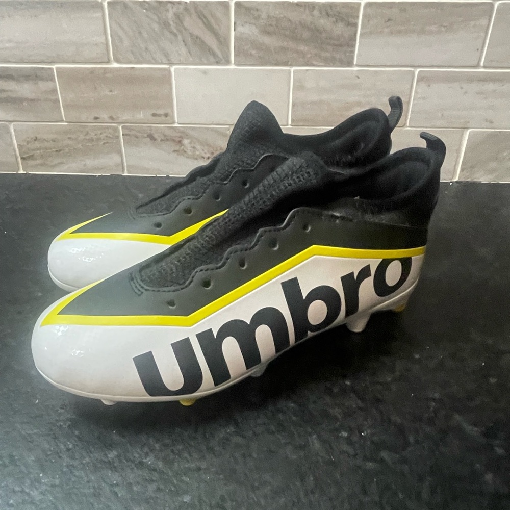 Umbro Black, Yellow, and Gray Soccer Cleats